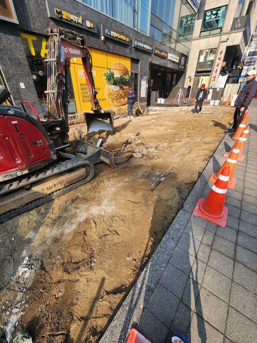 아파트보도블럭교체 작업 중 구간 분할 시공