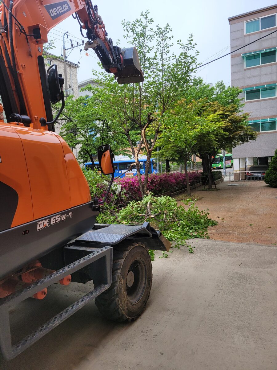 화단철거 후 정리된 바닥면